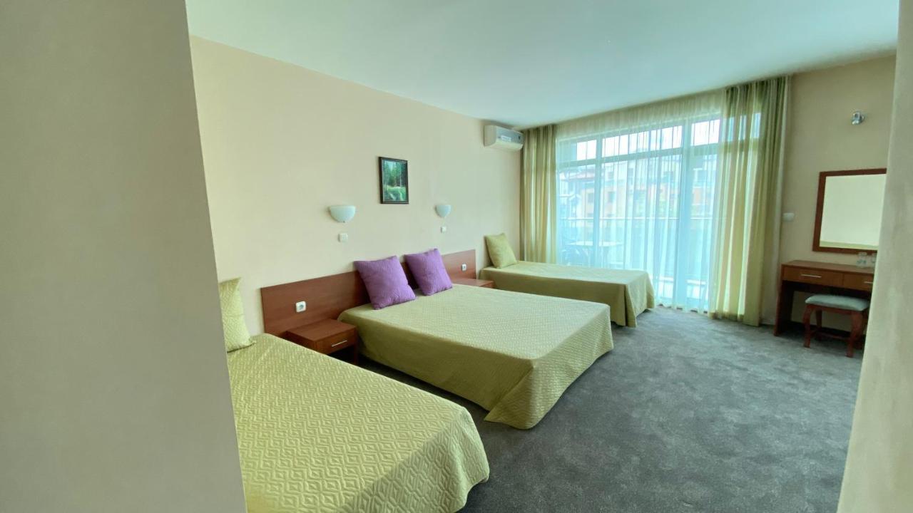 Hotel L&B- Free Parking Солнечный берег Экстерьер фото