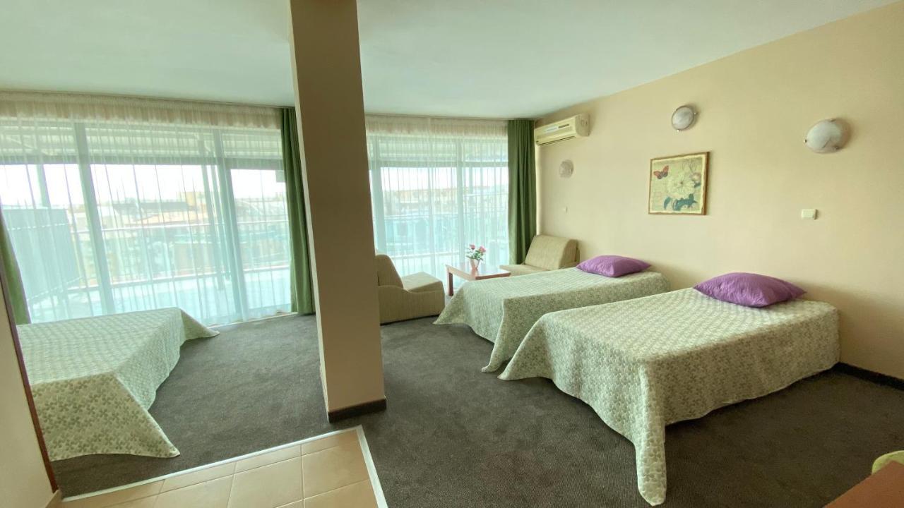 Hotel L&B- Free Parking Солнечный берег Экстерьер фото