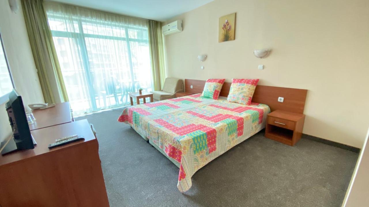 Hotel L&B- Free Parking Солнечный берег Экстерьер фото