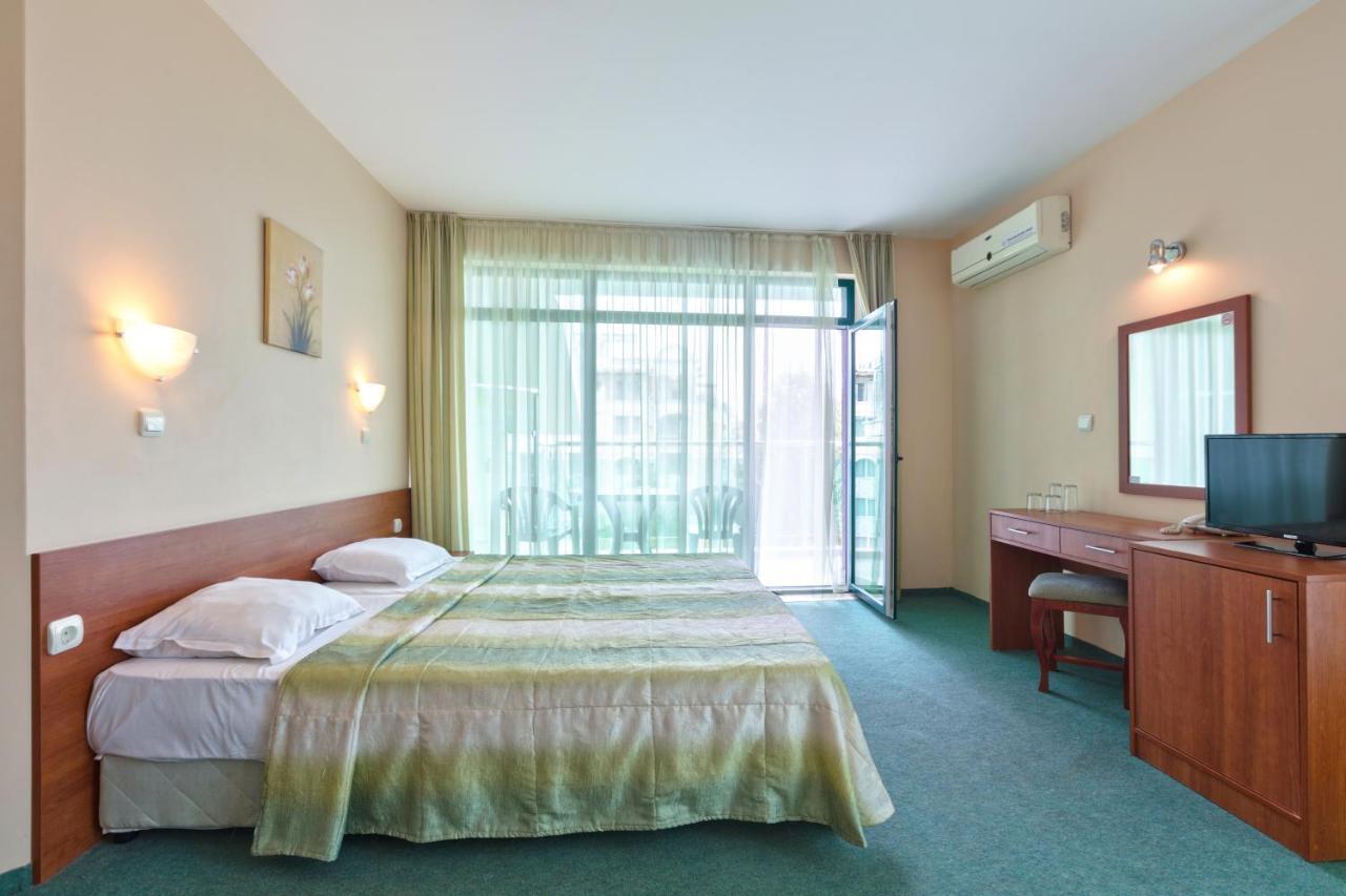 Hotel L&B- Free Parking Солнечный берег Экстерьер фото